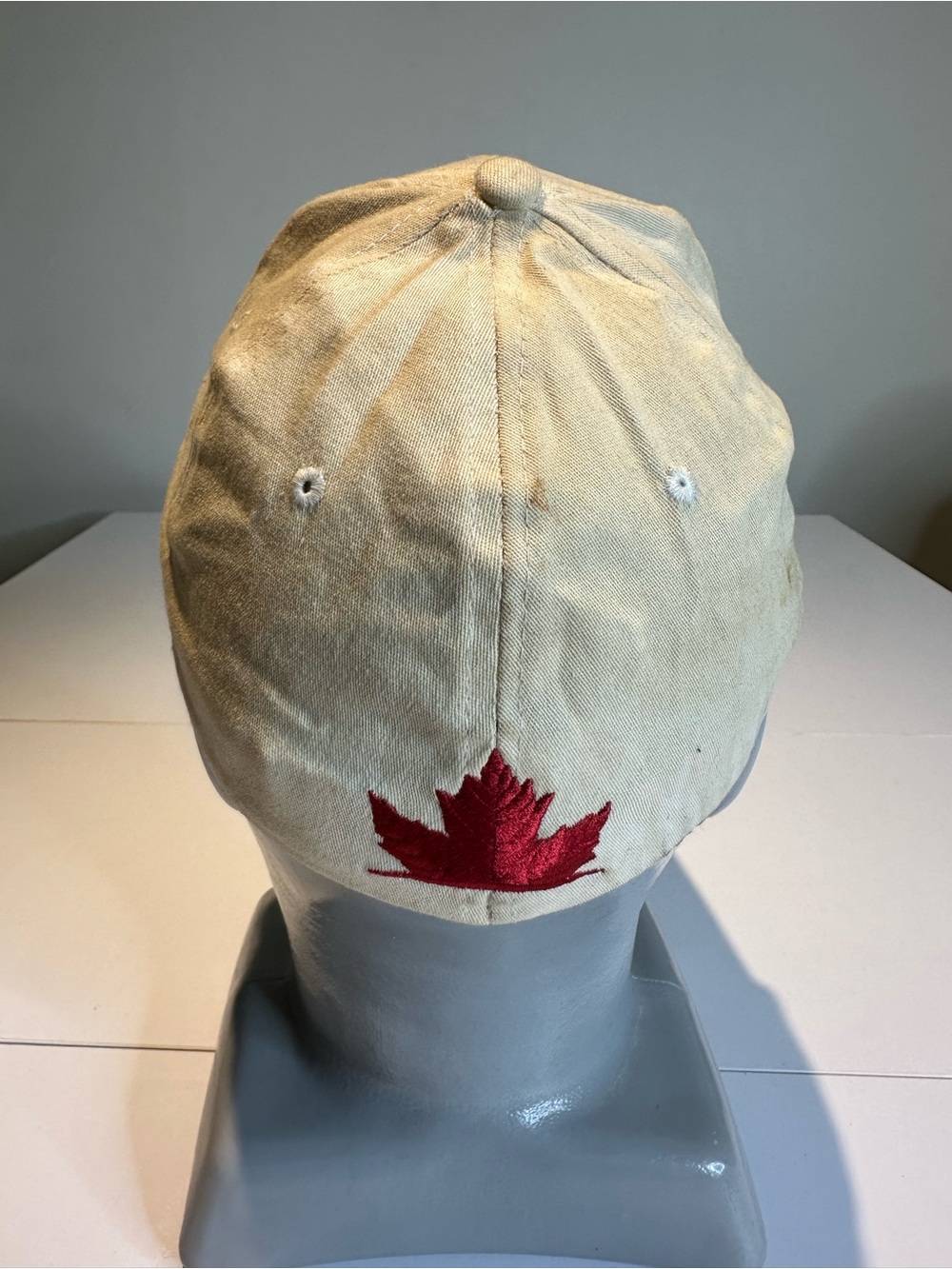 MLB Black Baseball Cap with Embroidered Logo - Picture 4 of 9